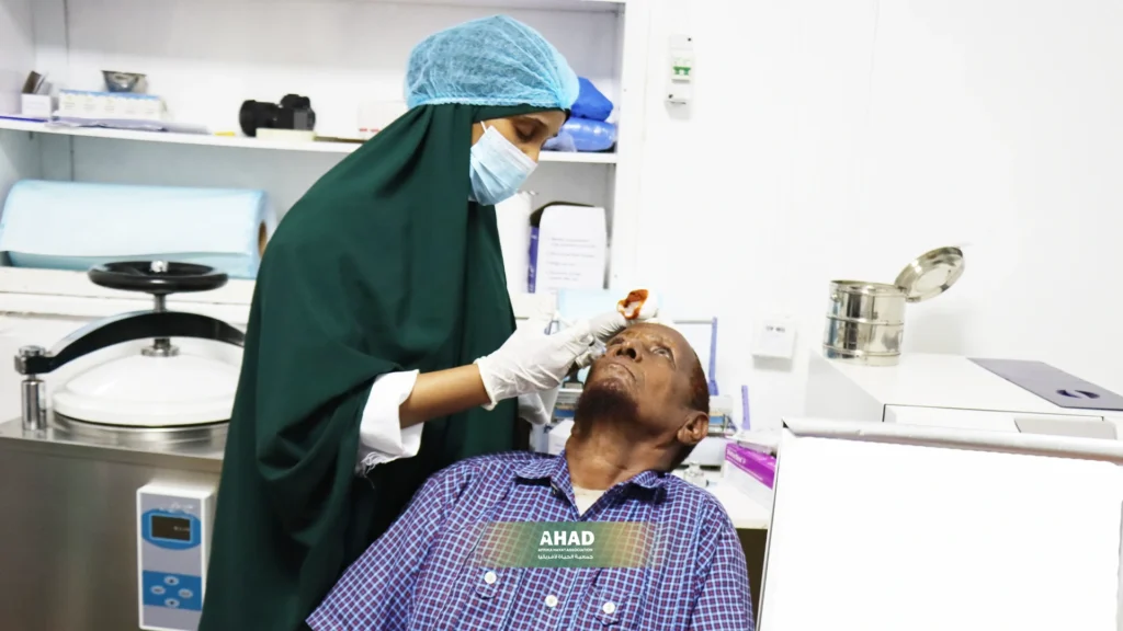 لماذا تعتبر عمليات العيون من أنجح التدخلات الإنسانية؟