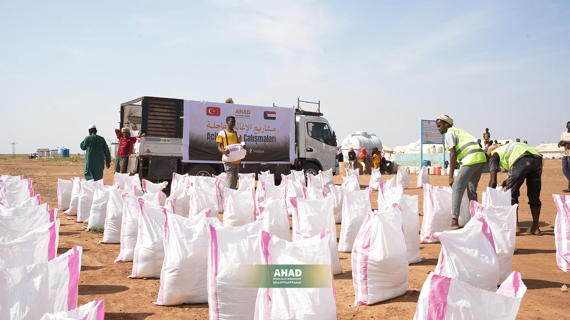 800 عائلة تستفيد من أول مشاريع حملة "أغيثوا السودان"