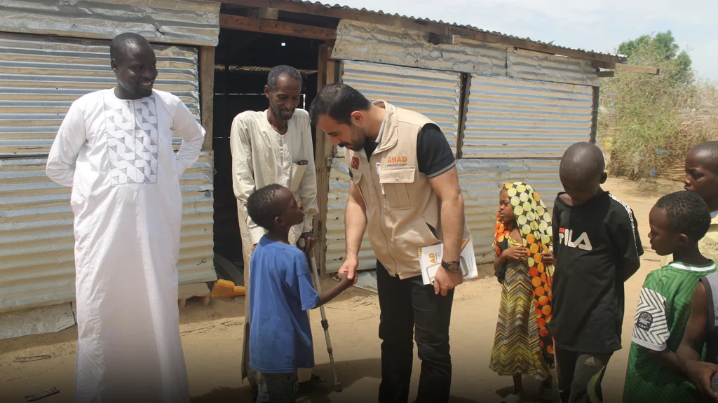 أفضل الصدقات عند الله كفالة اليتيم